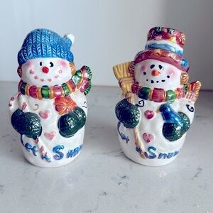Ceramic Christmas Snowman Winter Holiday Frosty Salt & Pepper Shakers set
